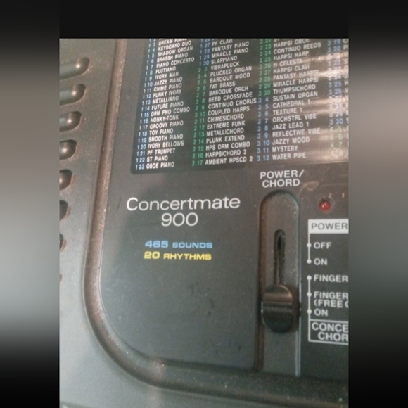 Concertmate 900 Keyboard Synthesizer - Picture 3 of 3